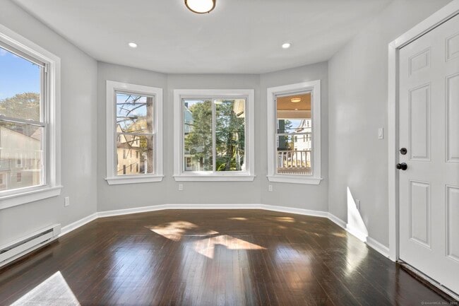 228 Cooke St in Waterbury, CT - Building Photo - Building Photo