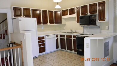 311 N High St, Unit Front Apartment in West Chester, PA - Foto de edificio - Building Photo