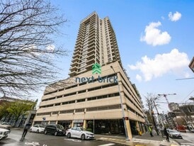 2201 3rd Ave in Seattle, WA - Building Photo