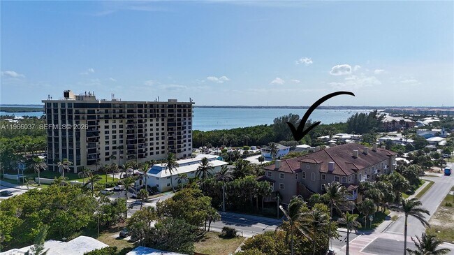 742 Granada St in Fort Pierce, FL - Building Photo - Building Photo