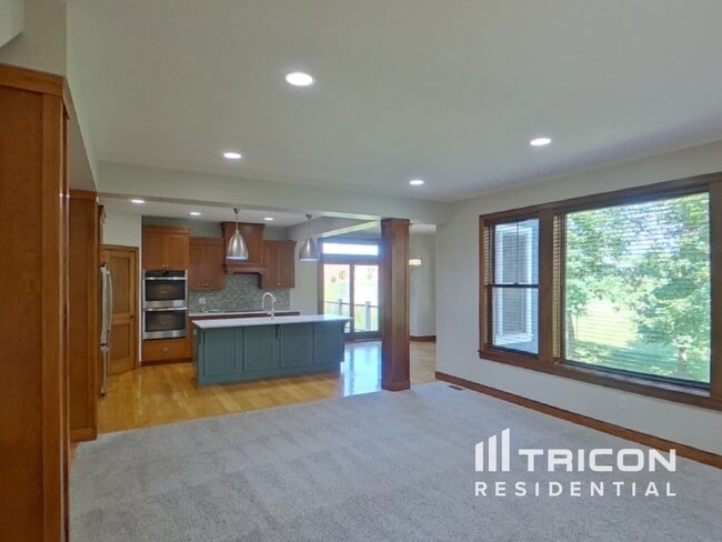 18280 Imagery Ln in Lakeville, MN - Building Photo - Building Photo