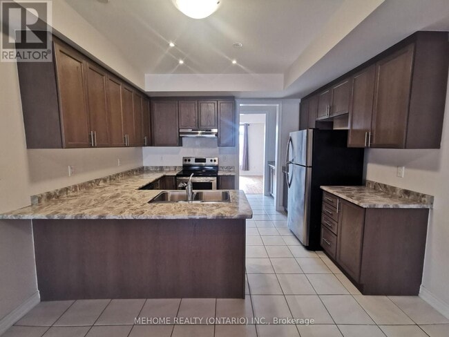 41 Luzon Ave in Markham, ON - Building Photo - Building Photo