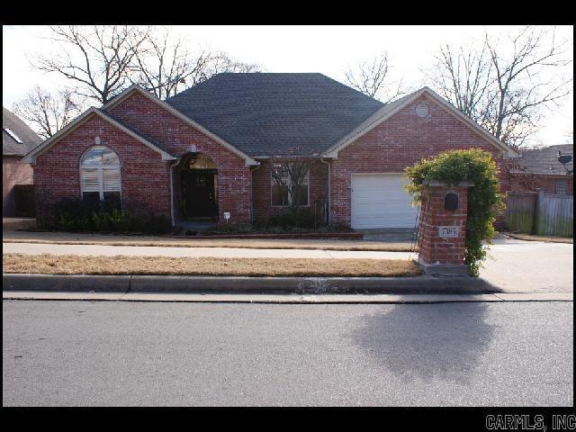 7385 W Ridge Cir in Sherwood, AR - Building Photo