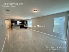 16149 Mangrove Cove Ave in Oakland, FL - Building Photo - Building Photo