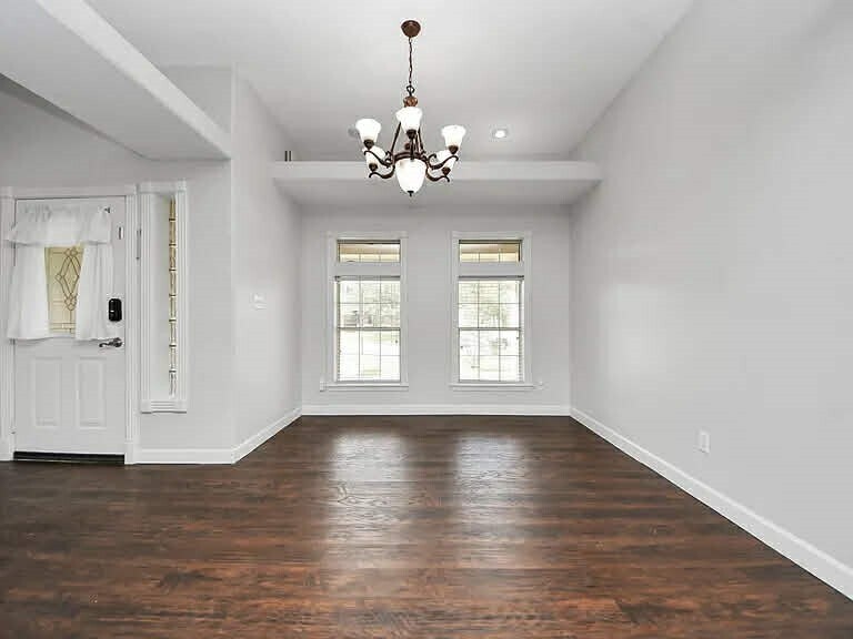 204 Audubon Woods Ct in Richwood, TX - Building Photo