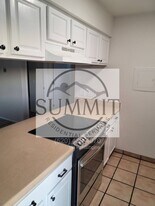 926 N Belvedere Ave in Tucson, AZ - Building Photo