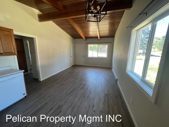 1339 California Ave in Klamath Falls, OR - Building Photo - Building Photo