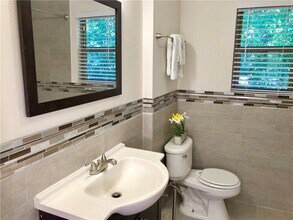 1903 Fairlawn Ln in Austin, TX - Building Photo - Building Photo