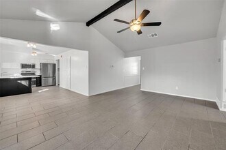 121 Quail Creek Dr in Crowley, TX - Building Photo - Building Photo