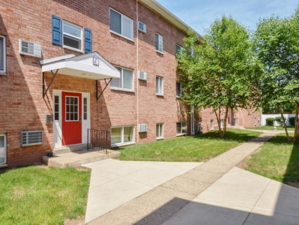 Boothwyn Court Apartments in Boothwyn, PA - Building Photo - Building Photo