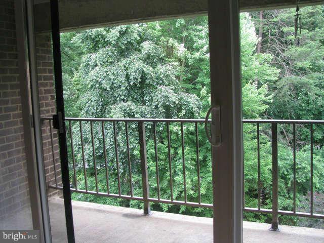 1427 Northgate Square-Unit -32B in Reston, VA - Building Photo - Building Photo