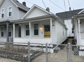 1585 E 32nd St, Unit NA