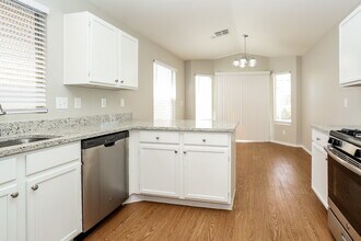 8341 Pendragon Cir in Las Vegas, NV - Building Photo - Building Photo