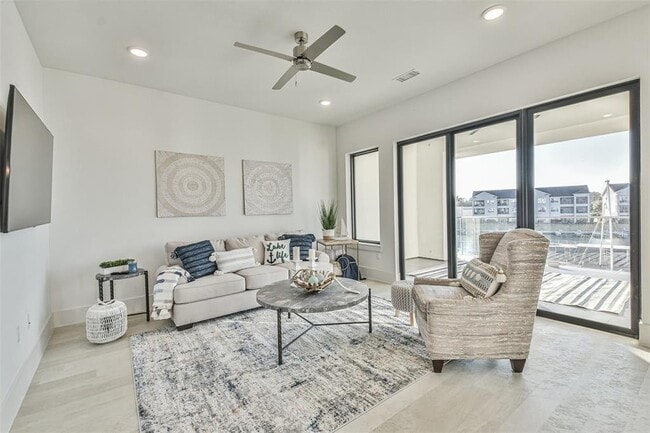 property at 15260 TX-105