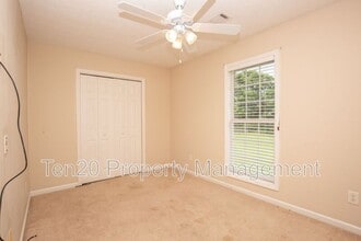 39 Farmbrook Dr in Fort Mitchell, AL - Building Photo - Building Photo