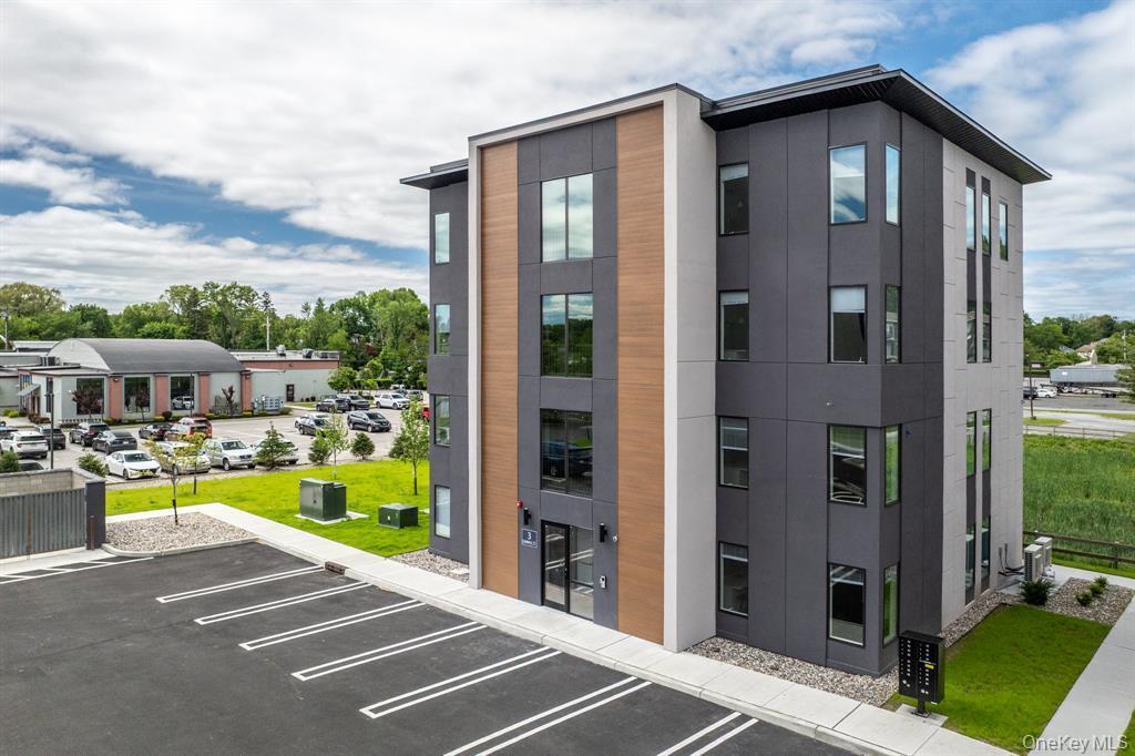 3 Giada Ln in Middletown, NY - Building Photo