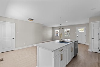 2180 Glenoro Dr in Florissant, MO - Building Photo - Building Photo