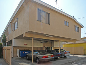 3643 Mentone Ave in Los Angeles, CA - Building Photo - Other