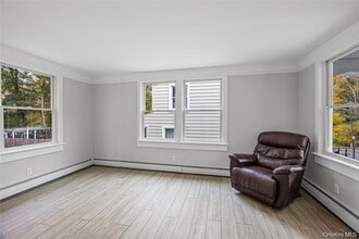 122 Liberty Ave in Port Jefferson, NY - Building Photo - Building Photo