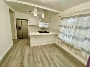 3647 Elliotta Dr in Riverside, CA - Foto de edificio - Building Photo