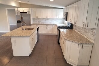 313 Zion Rd in Egg Harbor Township, NJ - Building Photo - Building Photo