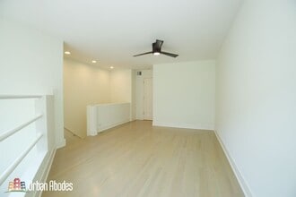 935 W Grace St, Unit A05C in Chicago, IL - Building Photo - Building Photo