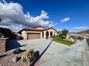 30922 Farmhouse Ct in Winchester, CA - Building Photo - Building Photo