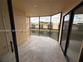 3199 Foxcroft Rd, Unit #311 in Miramar, FL - Building Photo