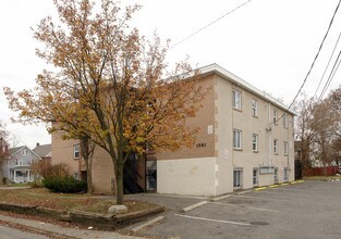 1581 E Mound St in Columbus, OH - Foto de edificio - Building Photo
