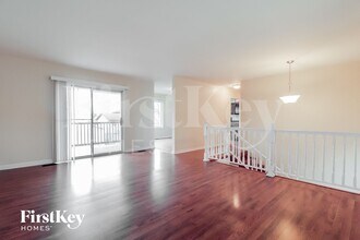 135 Oriole Rd in Matteson, IL - Foto de edificio - Building Photo