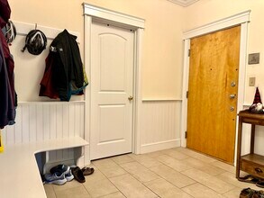 27 Glenville Ave, Unit 6 in Boston, MA - Foto de edificio - Building Photo