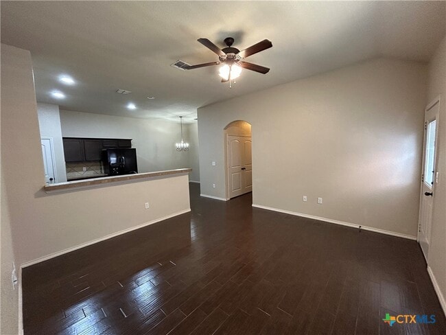 692 Creekside Cir in New Braunfels, TX - Building Photo - Building Photo