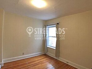 7-19 Mt Hood Rd in Boston, MA - Building Photo - Building Photo
