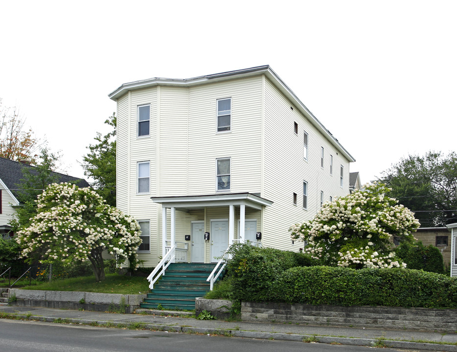 320-326 N Main St in Manchester, NH - Foto de edificio