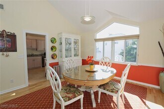 640 2nd St S in Naples, FL - Building Photo - Building Photo