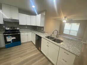 1011 Stone St in Jacksonville, AR - Building Photo - Building Photo