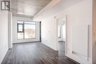 1366-1366 Carling Ave in Ottawa, ON - Building Photo - Building Photo