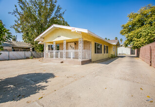 1880 Pacific St in Bakersfield, CA - Building Photo - Building Photo