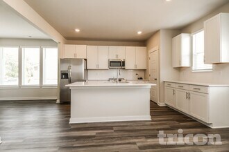 1728 Lannister Ave in Murfreesboro, TN - Foto de edificio - Building Photo