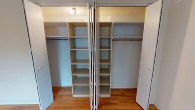 240 E 47th St in New York, NY - Building Photo - Building Photo