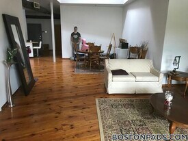 600 Columbia Rd, Unit 21 in Boston, MA - Building Photo