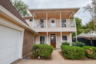 14938 Mesita Dr in Houston, TX - Building Photo