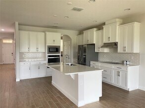 8959 Sonoma Coast Dr in Oakland, FL - Building Photo - Building Photo