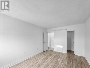 2645-2645 Kipling Ave in Toronto, ON - Building Photo - Building Photo
