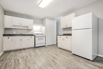 204 Cherryview Ln in Winston-Salem, NC - Building Photo - Building Photo