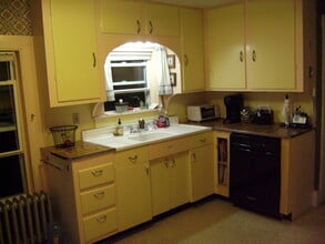 39 Exeter Rd, Unit #2, upstairs in Newmarket, NH - Foto de edificio - Building Photo