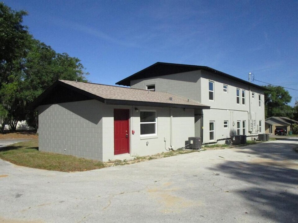 1002 E McDonald Ave-Unit -5 in Eustis, FL - Building Photo