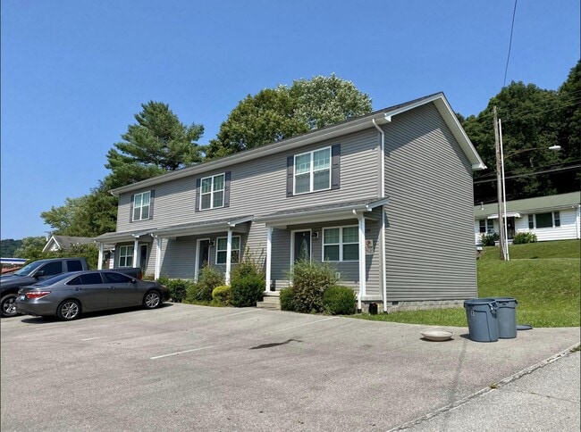 property at 1139 E Main St