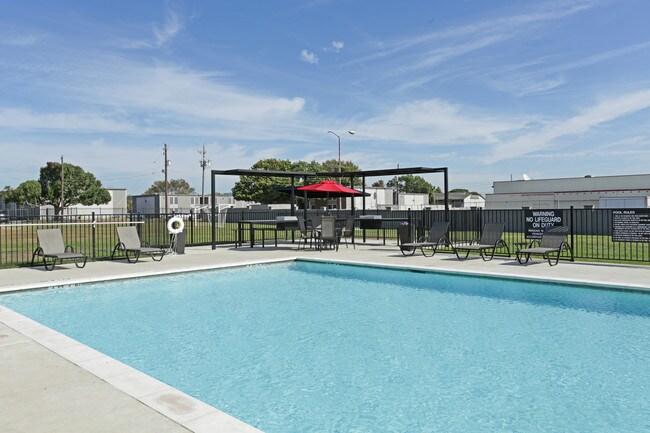Vistas on the Park in Lewisville, TX - Building Photo - Building Photo