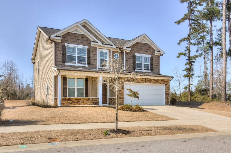 141 Caroleton Dr in Grovetown, GA - Building Photo